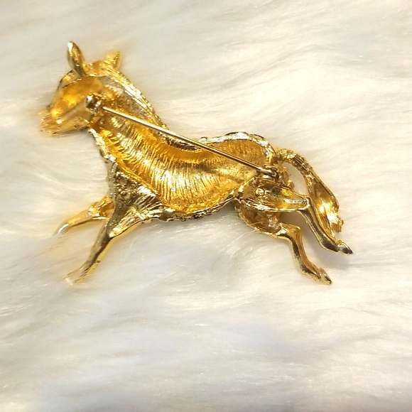 NWOT Zebra pin/brooch - Picture 2 of 4